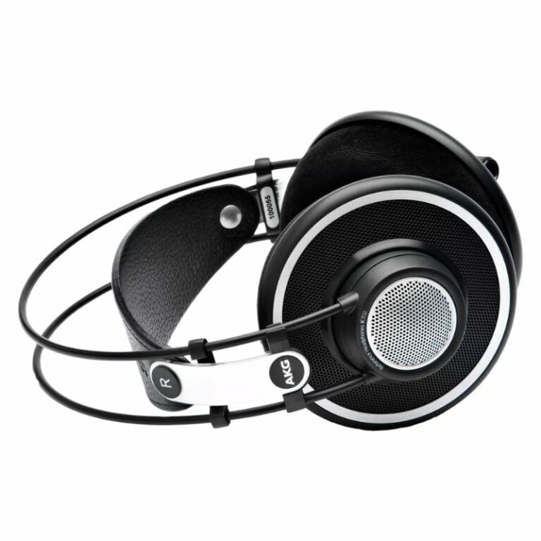 AKG K702
